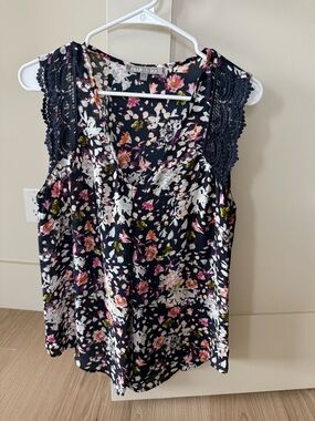 Daniel Rainn Navy Floral Lace-Trim Sleeveless V-Neck Top